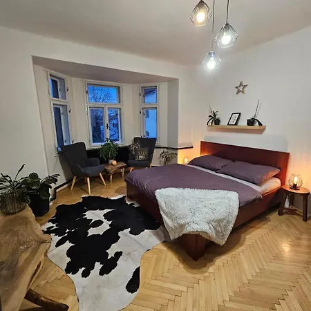 Homestay C *