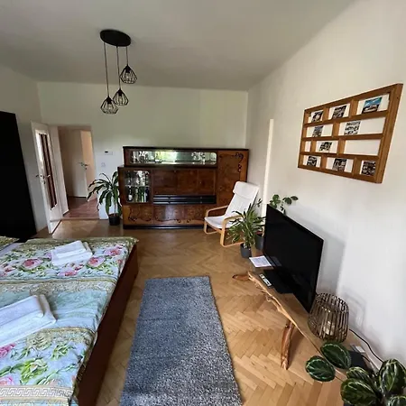 Homestay C *